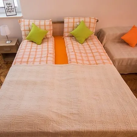 Apartament Studio Apartman Orange E&e *